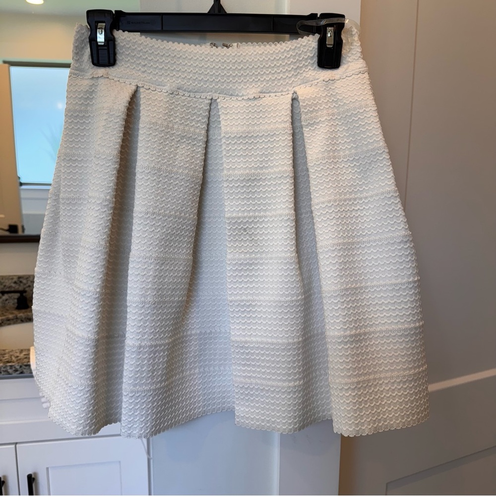 Charlotte Russe White Textured Skirt XSmall